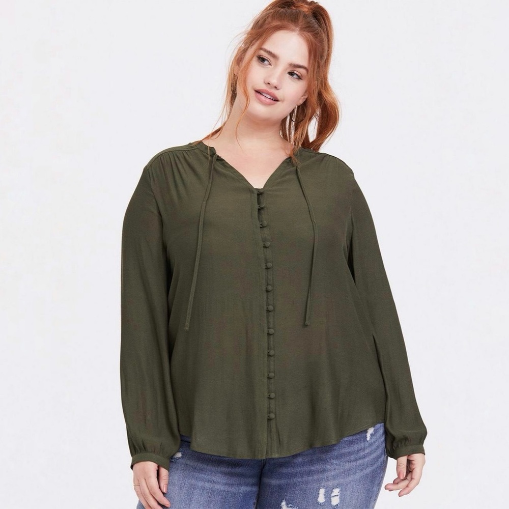 Torrid Crepe Button-Front Tie Neck Tunic Top In Deep Depths